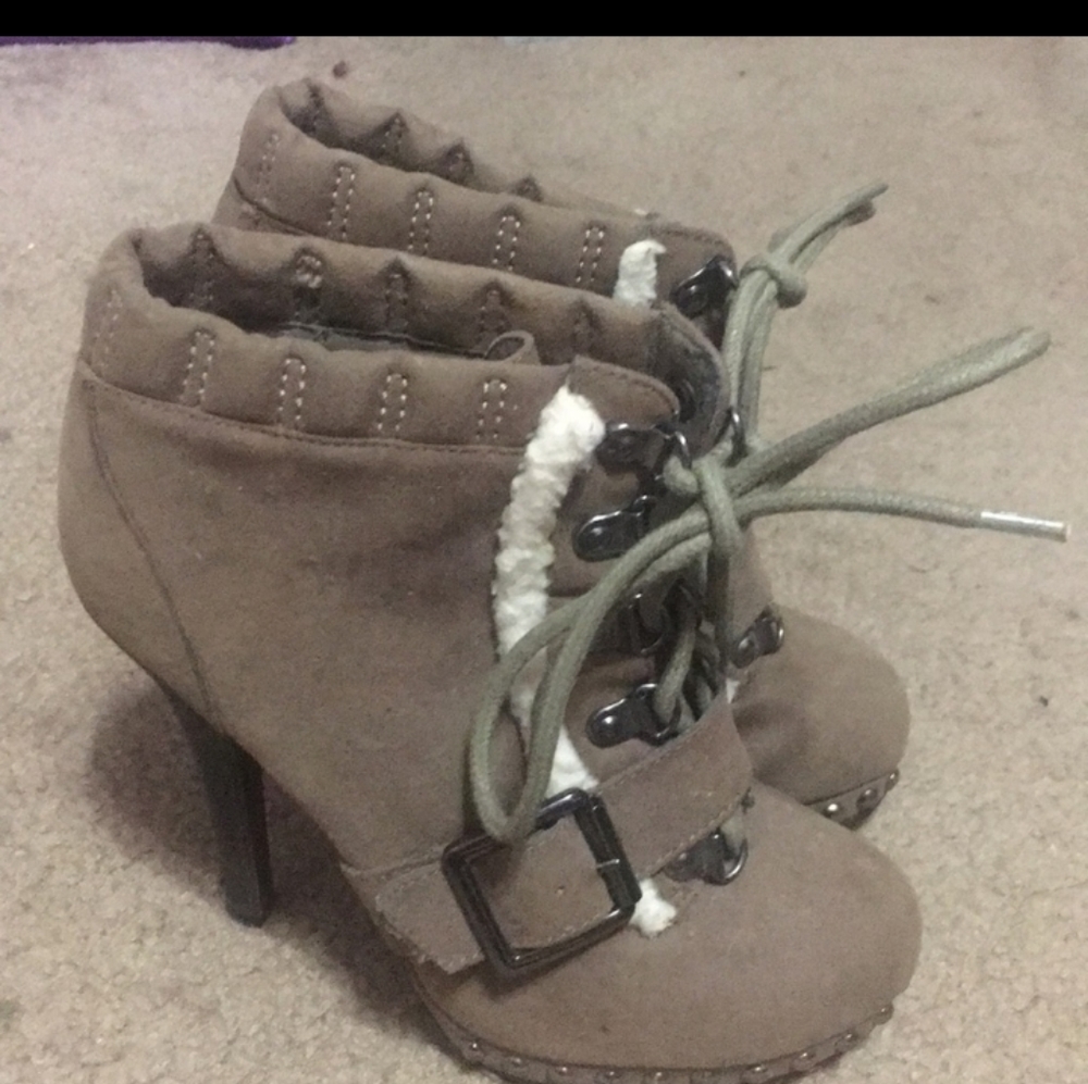 Donating soon: Light Brown Booties